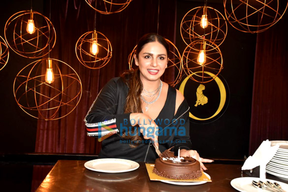 photos huma qureshi rings in her birthday with her brother saqib saleem and friends in bandra 24