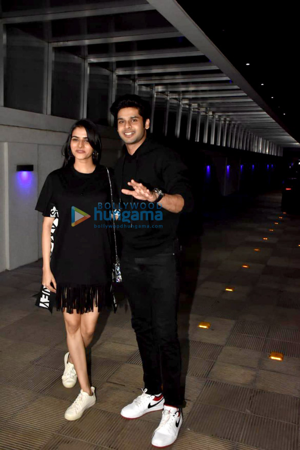 photos huma qureshi rings in her birthday with her brother saqib saleem and friends in bandra 7