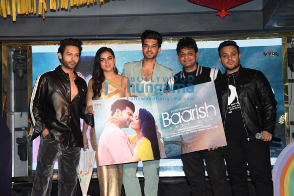 Photos: Karan Kundra, Tejasswi Prakash and others grace the launch of the track ‘Baarish Aayi Hai’ Photos: Karan Kundra, Tejasswi Prakash and others grace the launch of the track ‘Baarish Aayi Hai’