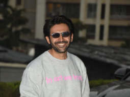Photos: Kartik Aaryan snapped posing near his Lamborghini Urus