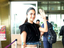 Photos: Kiara Advani and Nikki Tamboli snapped at the airport