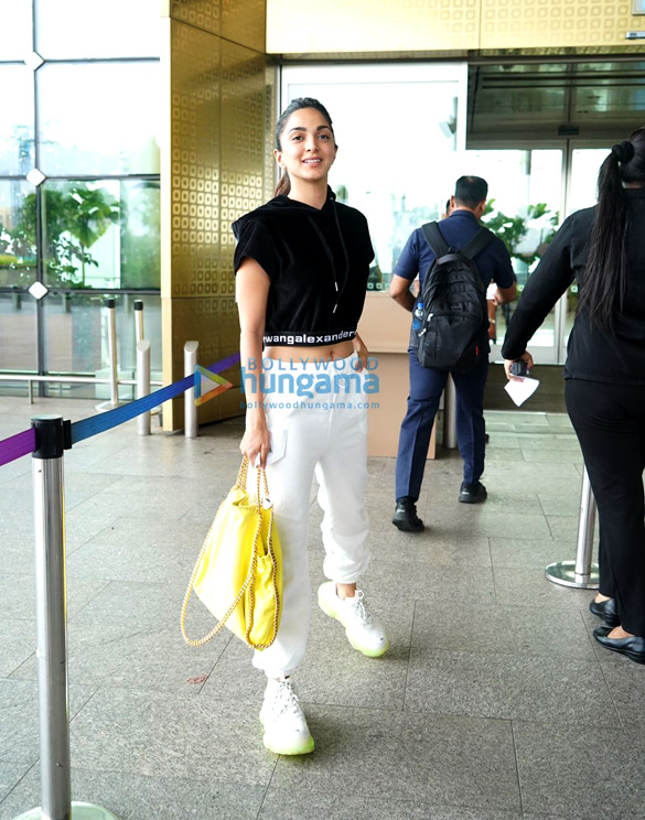 photos kiara advani and nikki tamboli snapped at the airport 2