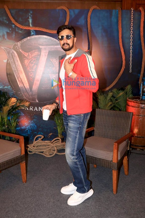 photos kichcha sudeepa snapped promoting his film vikrant rona in juhu 2