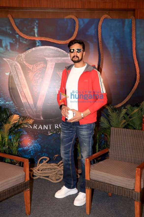 photos kichcha sudeepa snapped promoting his film vikrant rona in juhu 5