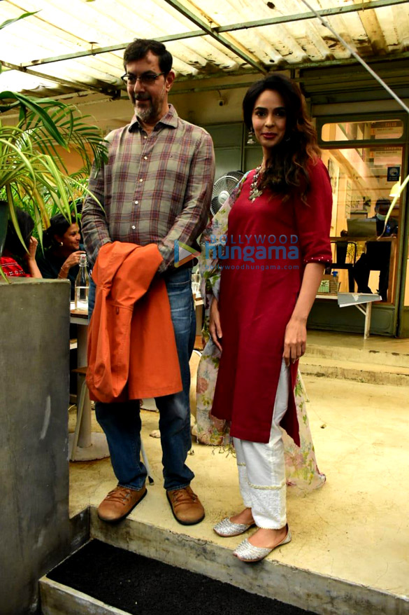 photos mallika sherawat and rajat kapoor snapped at the kitchen garden in bandra 2