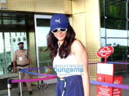 Photos: Mrunal Thakur, Neha Kakkar, Giorgia Andriani snapped at airport