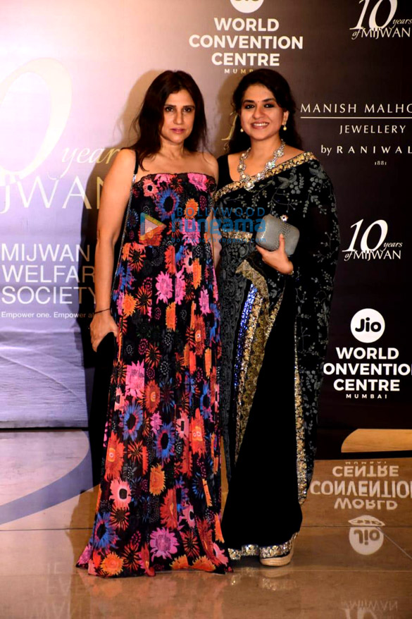 photos ranveer singh deepika padukone shabana azmi and others grace the red carpet of manish malhotras mijwan couture show 7