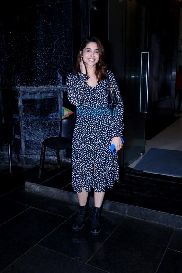 photos sharvari wagh snapped in santacruz 2