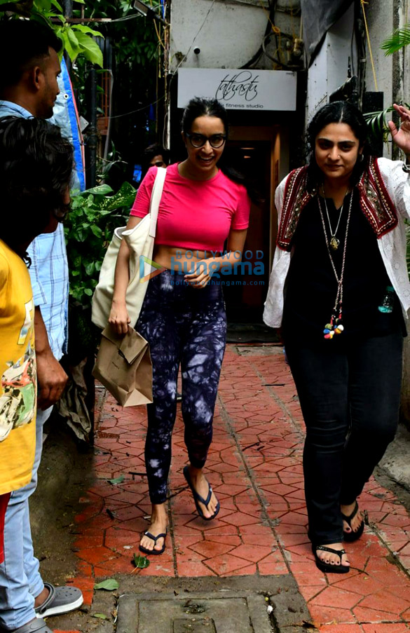 photos shraddha kapoor luv ranjan and bosco martis snapped in juhu 2