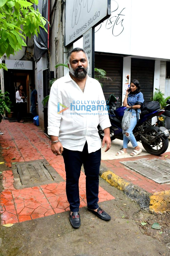 photos shraddha kapoor luv ranjan and bosco martis snapped in juhu 3