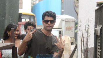 Photos: Siddhant Chaturvedi and Ananya Panday snapped in Mumbai