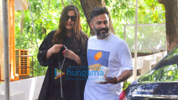 Photos: Sonam Kapoor Ahuja and her husband Anand Ahuja snapped in Bandra