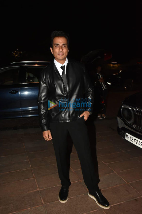 Photos: Sonu Sood snapped at Taj Lands End in Bandra Photos: Sonu Sood snapped at Taj Lands End in Bandra