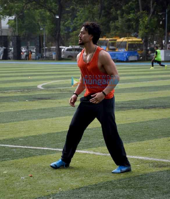 photos tiger shroff zaid darba and others snapped at an all star 6