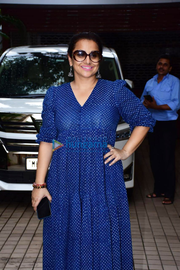 Photos: Vidya Balan and Anusha Dandekar snapped in Bandra Photos: Vidya Balan and Anusha Dandekar snapped in Bandra