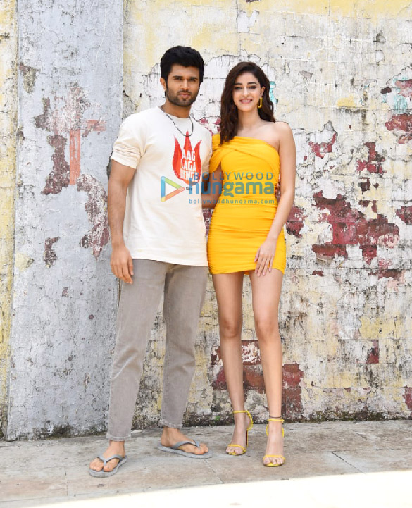 photos vijay deverakonda and ananya panday snapped promoting liger on sets of the laughter challenge 2