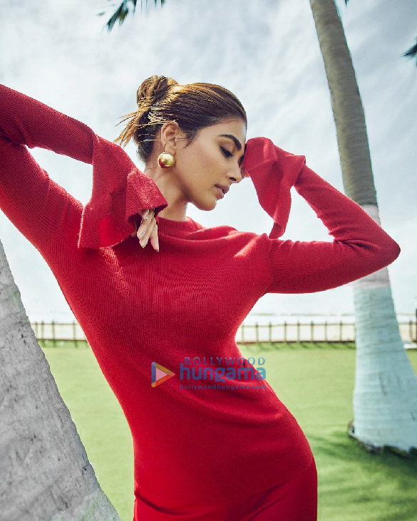 pooja_hegde 10 2