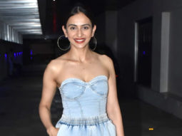 Rakul Preet Singh looks super cute in demin dress