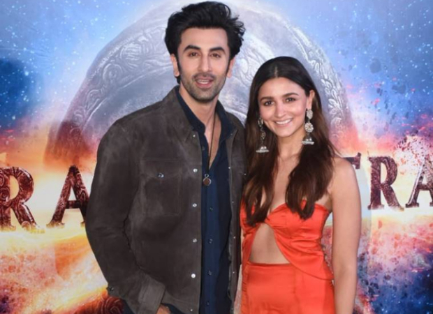 Ranbir Kapoor tells paparazzi 'tu chacha ban gaya, tu mama ban gaya' as they congratulate him after Alia Bhatt's pregnancy announcement Ranbir Kapoor tells paparazzi 'tu chacha ban gaya, tu mama ban gaya' as they congratulate him after Alia Bhatt's pregnancy announcement