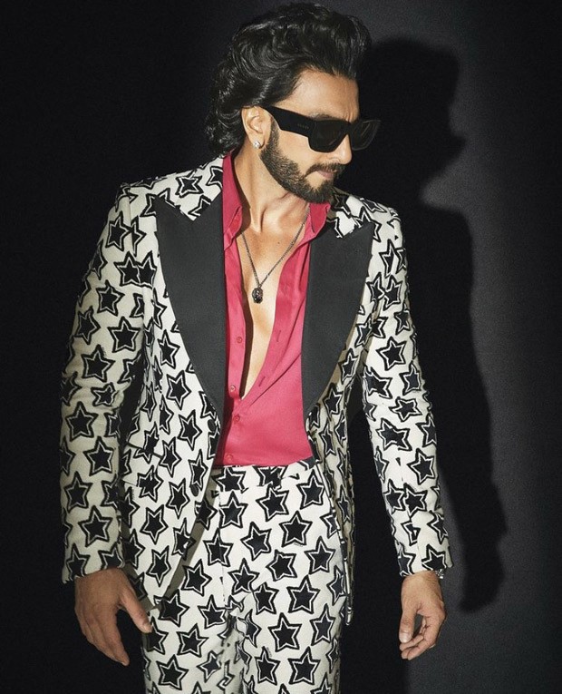 Ranveer Singh nails print-on-print trend with funky Gucci star printed suit for Koffee with Karan 7 Ranveer Singh nails print-on-print trend with funky Gucci star printed suit for Koffee with Karan 7