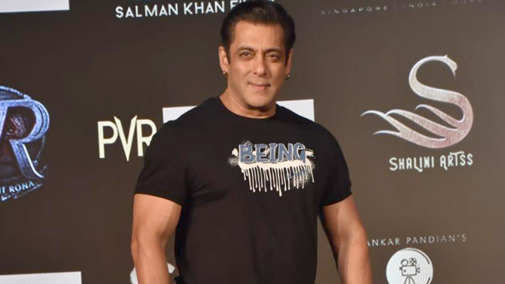 Salman Khan spotted in his simple signature style | Images - Bollywood  Hungama