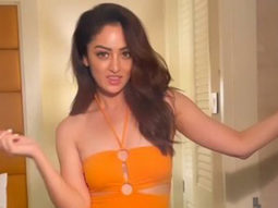 Sandeepa Dhar’s smooth transition into blue saree