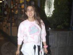 Sara Ali Khan gets papped with brother Ibrahim & mom Amruta at the airport