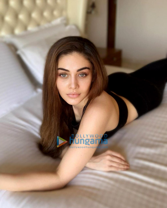 shefali jariwala 1 38