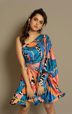 Celebrity Photos of Shirley Setia