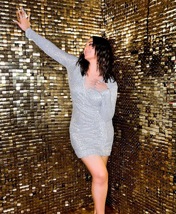 Sonakshi Sinha shines bright like a diamond in sparkly bodycon mini dress 