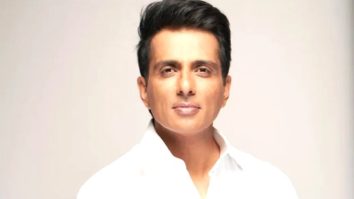 Sonu Sood turns saviour for people lined up outside his house
