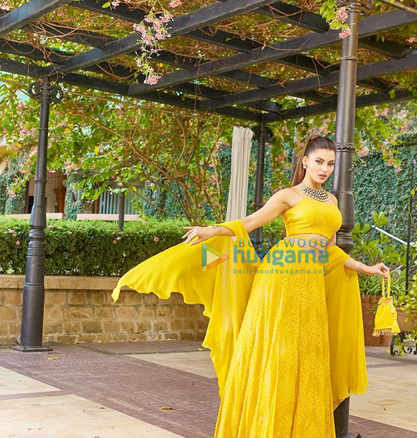 urvashi rautela 4 14