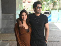 Alia Bhatt flaunts her baby bump as mommy-to-be as she steps out with Ranbir Kapoor and Ayan Mukerji for Brahmastra song ‘Deva Deva’ preview 
