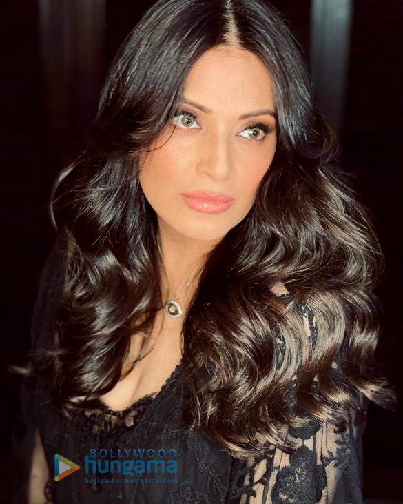 bipasha basu 3 11