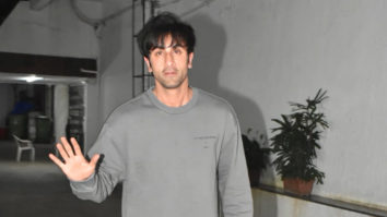 Cuteness alert! Ranbir Kapoor spotted in comfy outfit