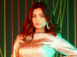 Daisy Shah’s smooth switching up of outfits