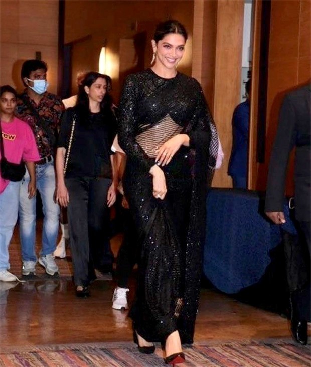 Deepika Padukone is a sight of grace in a black sheer saree and infinity blouse Deepika Padukone is a sight of grace in a black sheer saree and infinity blouse