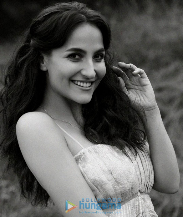 elli avrram 3 22