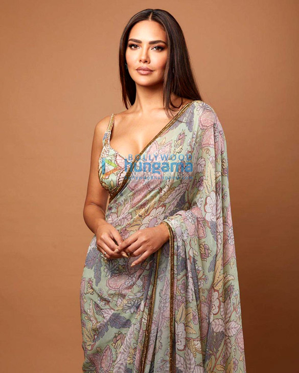 esha gupta 6 4