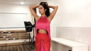 Esha Gupta’s dazzling dual-toned fringe dress worth Rs. 31,200 is the ultimate party outfit