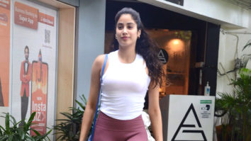 Janhvi Kapoor smiles for paps