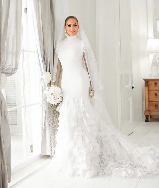 Jennifer Lopez and Ben Affleck's wedding images show her looking magnificent in 3 white gowns Jennifer Lopez and Ben Affleck's wedding images show her looking magnificent in 3 white gowns
