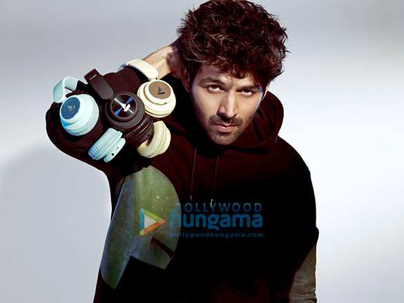 kartik aaryan 2 32