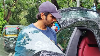 Kartik Aaryan’s fun banter with paps