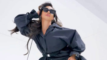 Lauren Gottlieb sways in her black outfit