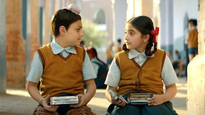 Main Ki Karaan? (Video) | Laal Singh Chaddha | Aamir Khan | Kareena Kapoor Khan Main Ki Karaan? (Video) | Laal Singh Chaddha | Aamir Khan | Kareena Kapoor Khan