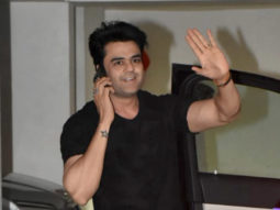 Maniesh Paul pulls off the simple look with black tshirt and denims