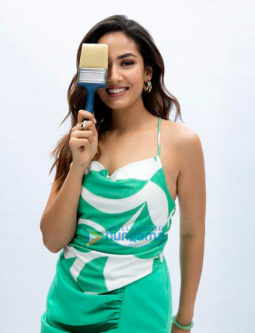 Celebrity Photos of Mira Kapoor