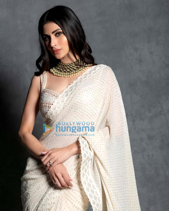 mouni roy 5 57