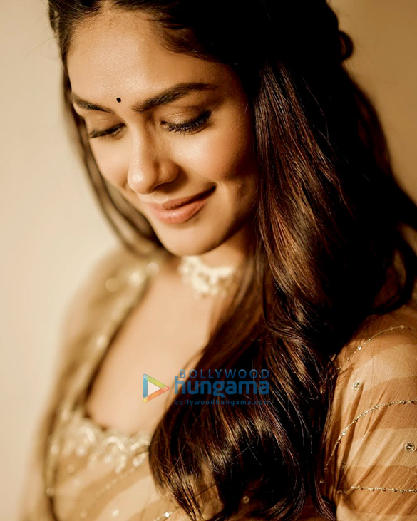 mrunal thakur 1 73